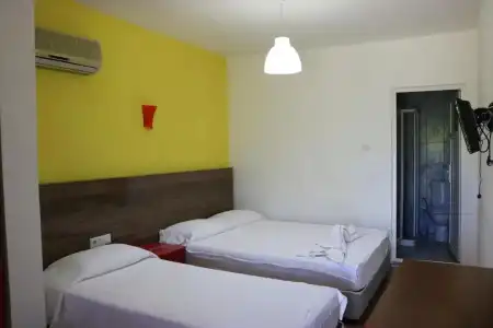 Simge Pension - 32