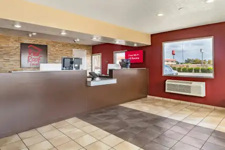 Red Roof Inn Phoenix - Midtown - 21