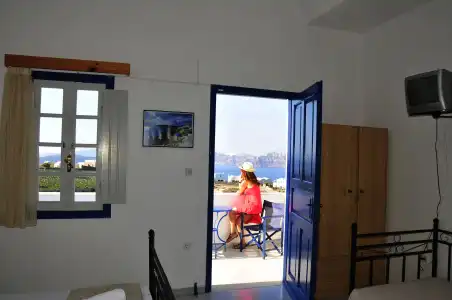 Thira's Dolphin - 6