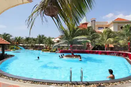 Golden Coast Resort and Spa - 18