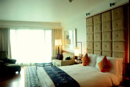 InterContinental Marine Drive Mumbai by IHG - 4