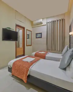 Bentley Marine Drive - 6