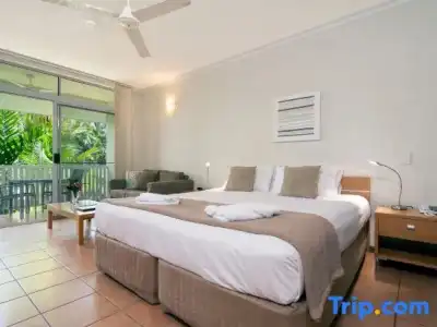 Port Douglas Retreat - 9