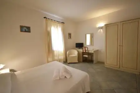 Cavour - 4