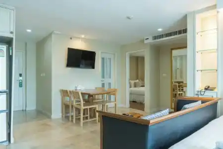 Sabai Sathorn - 178