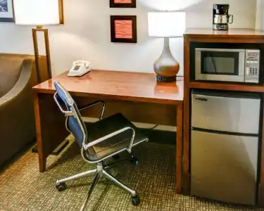 Comfort Inn Redding Near I-5 - 35