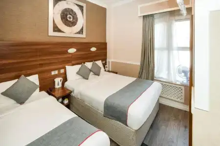 Huttons, Victoria London - 31