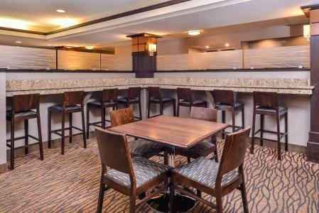 Holiday Inn Express & Suites Topeka West I-70 Wanamaker by IHG - 36
