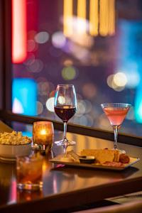 New York Marriott Marquis - 49