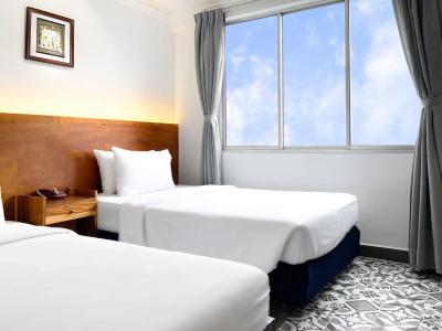 Pacific, Phnom Penh - 19
