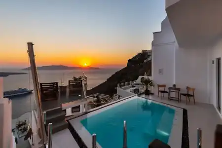 Daydream Luxury Suites - 51