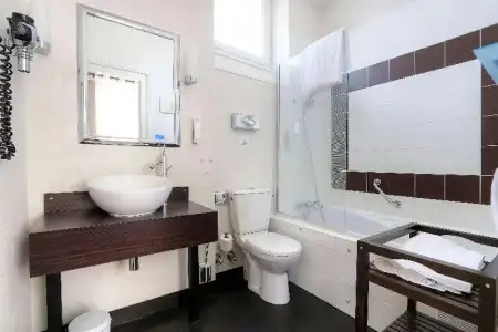 Best Western Brittany - 88