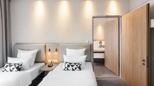 Holiday Inn Express Munich North by IHG - 40