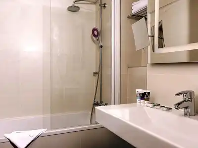 Mercure Paris Montparnasse Raspail - 96