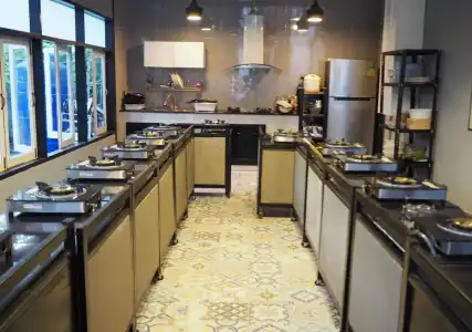 Sherloft Home & Hostel - 6