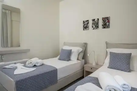 Spring Apartments - 3