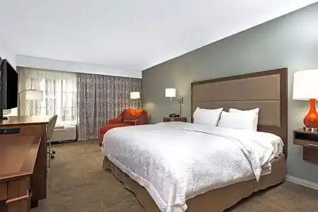 Hampton Inn & Suites Florence Center - 24