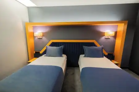 Roof 264 and Suites - 61