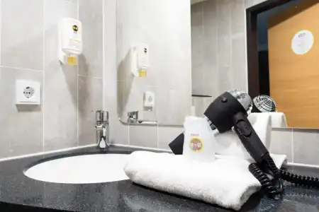 B&B Düsseldorf-Mitte - 35