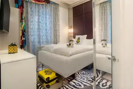 Staypineapple, An Artful, Midtown - 65