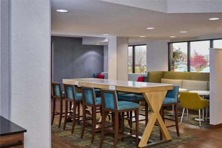 Hampton Inn Anchorage - 28