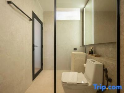 Shan Villas Sukhumvit - 205