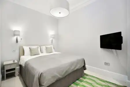 Queensgate Court - 137