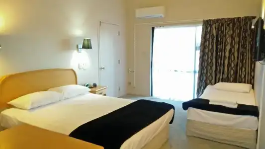 Rayland Epsom Motel - 27