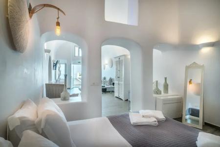 Angel Luxury Suites - 105
