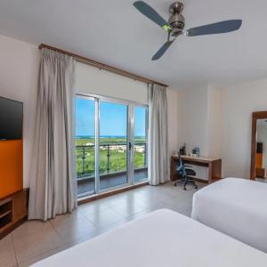 Krystal Urban Cancun & Beach Club - 38