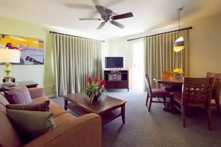 Club Wyndham at Waikiki Beach Walk - 9