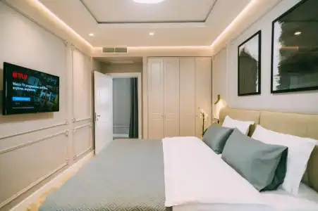 Stela Center - 6