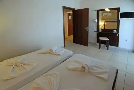 Michel Apartments - 4