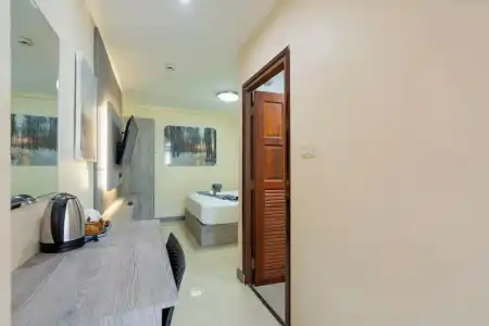 Square One Patong - 84