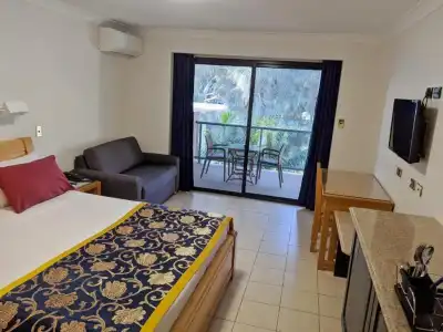 Novena Palms Motel - 29