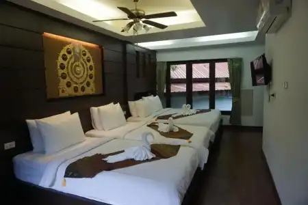Rock And Treehouse Resort - 26