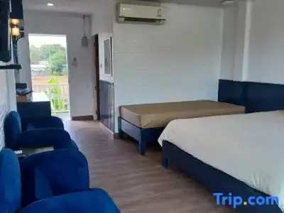 At Koh Larn Resort - 117