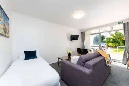 Aarangi Motel - 51