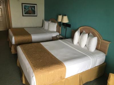Tropical Winds Resort - 4
