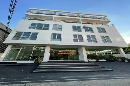 RQ Bangkok Sukhumvit 50 by Collection O - 16