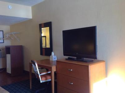 Diamond Inn and Suites - 7