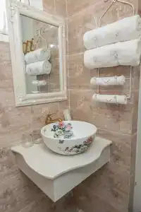Thang Bom Boutique - 28