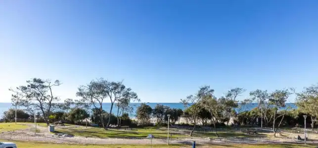 Bay Royal Apartments - 241