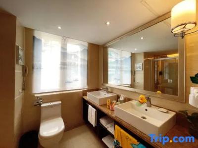 Guangzhou Zhejiang - 46