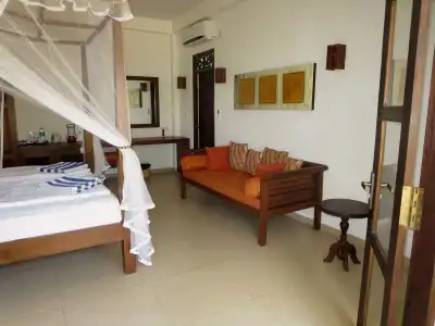 Lanka Beach Bungalows - 3