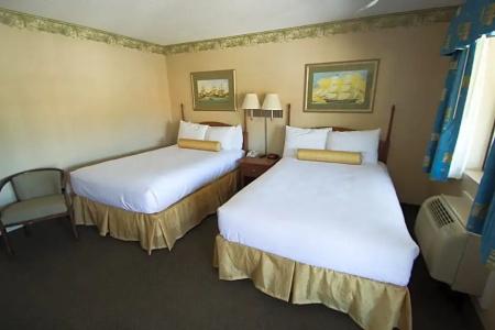 Flagship Inn and Suites - 35