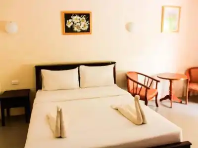 Number 1 Guesthouse & Restaurant - 23