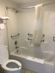 Executive Inn - 6