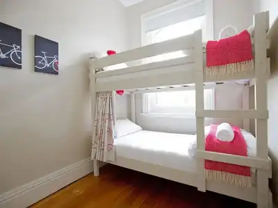 Montacute Boutique Bunkhouse - 23