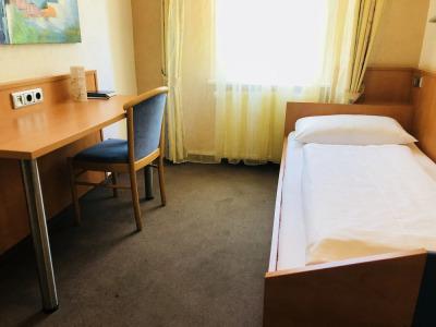 & Restaurant Europa - 13